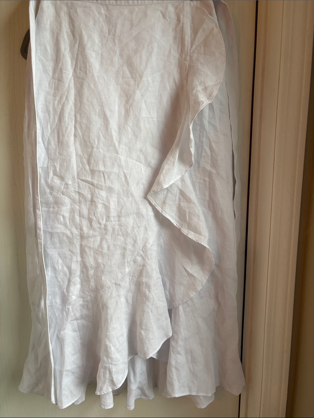 J. McLaughlin Zia Ruffle Trim White Linen Ruffle Wrap Skirt